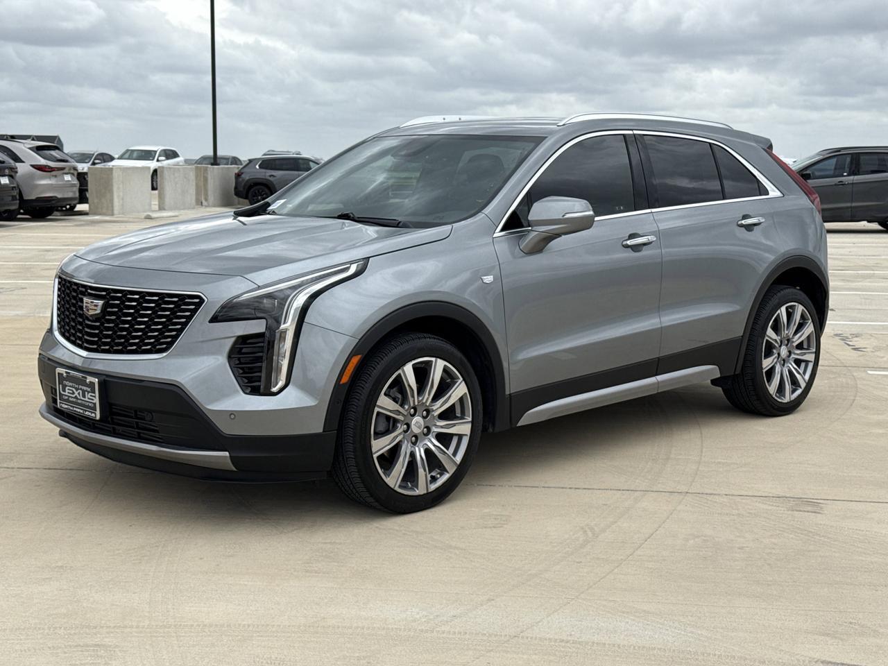 2023 Cadillac XT4 FWD Premium Luxury