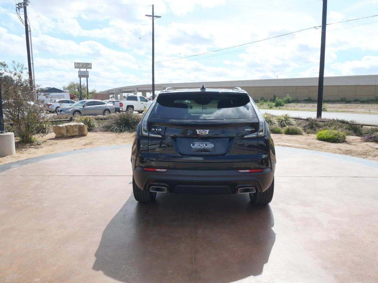 2023 Cadillac XT4 FWD Sport