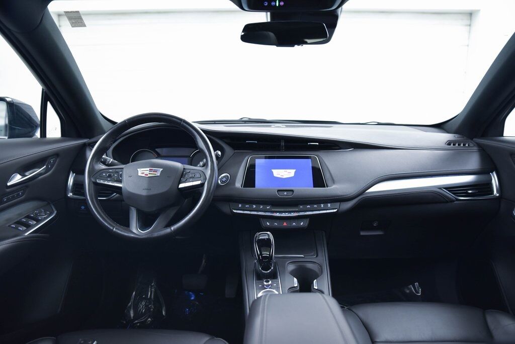 2023 Cadillac XT4 Premium Luxury AKRON OH
