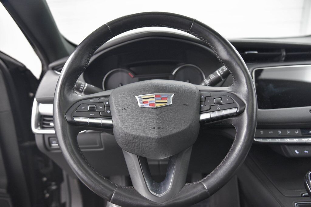 2023 Cadillac XT4 Premium Luxury AKRON OH