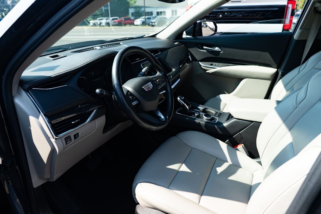 2023 Cadillac XT4 Premium Luxury Milwaukie OR