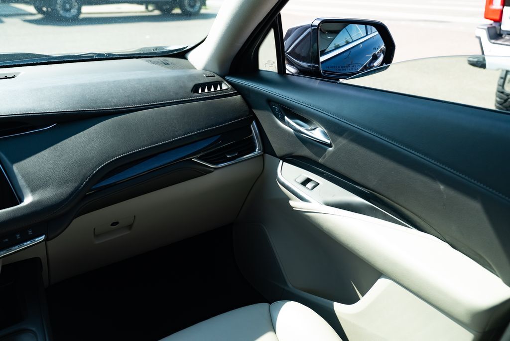 2023 Cadillac XT4 Premium Luxury Milwaukie OR