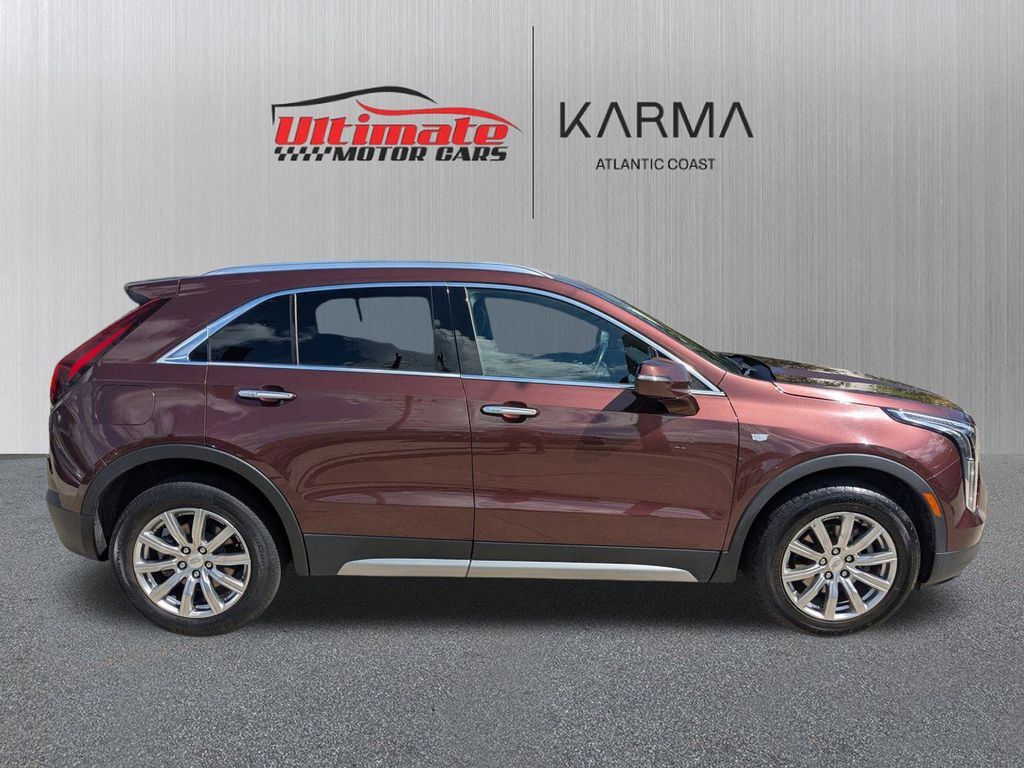 2023 Cadillac XT4 Premium Luxury