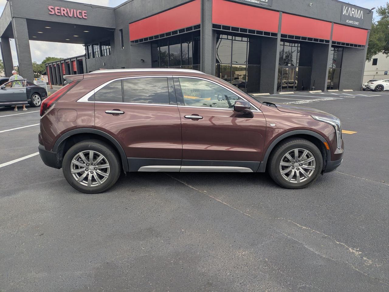 2023 Cadillac XT4 Premium Luxury