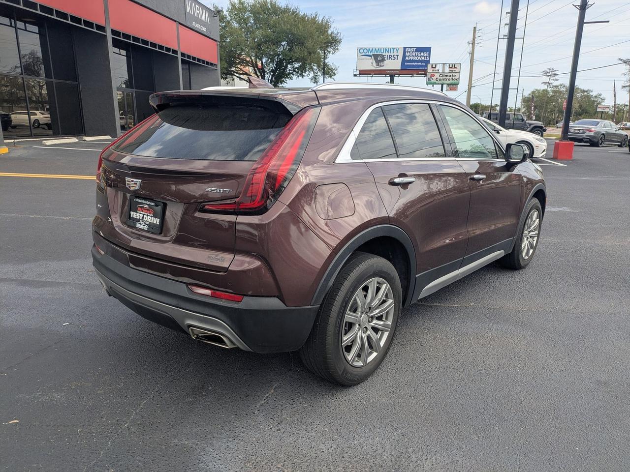 2023 Cadillac XT4 Premium Luxury