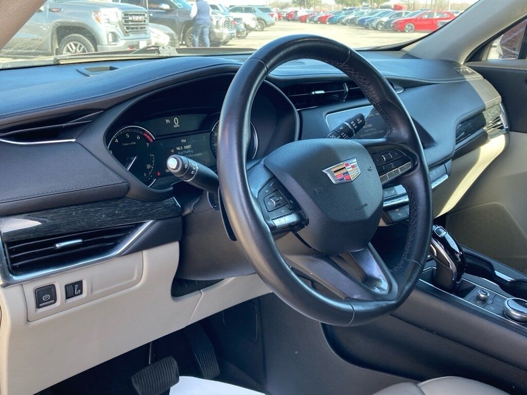 2023 Cadillac XT4 Premium Luxury San Antonio TX