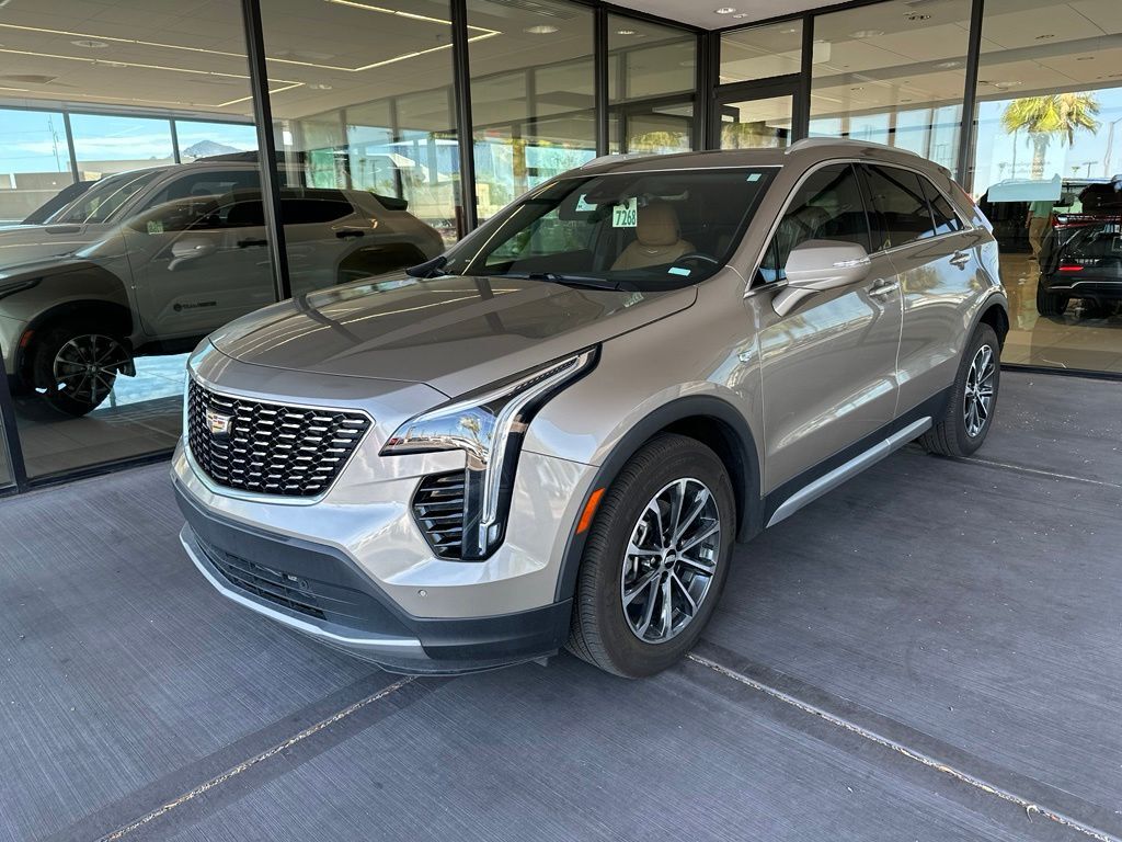 2023 Cadillac XT4 Premium Luxury
