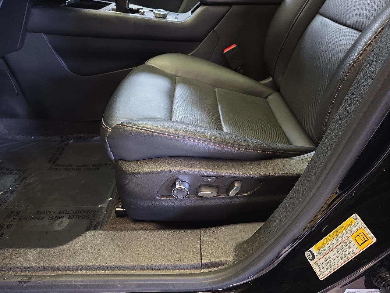 2023 Cadillac XT4 Sport AWD AWD Sport Sand Lake NY