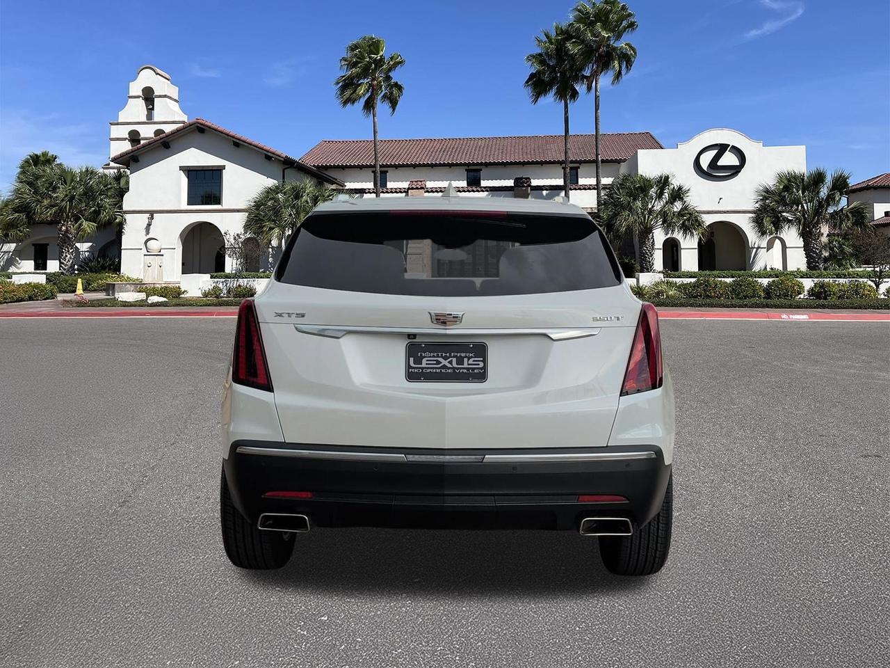 2023 Cadillac XT5 FWD Luxury