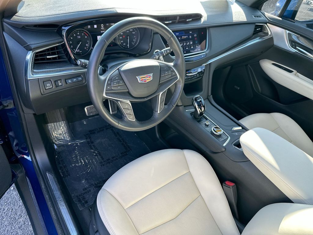 2023 Cadillac XT5 Sport