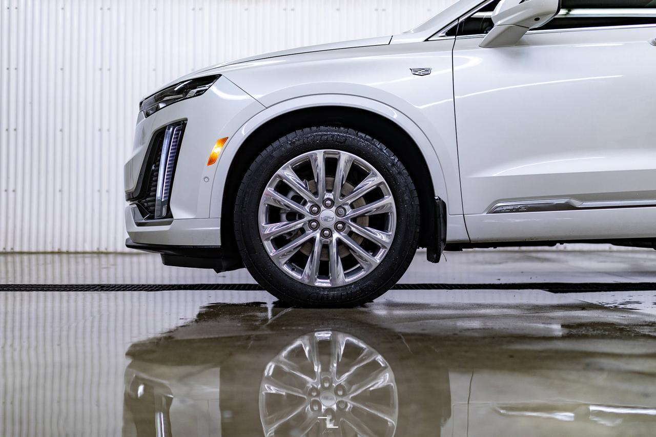 2023 Cadillac XT6 AWD Premium Luxury Leather Roof Nav BCam Red Deer AB