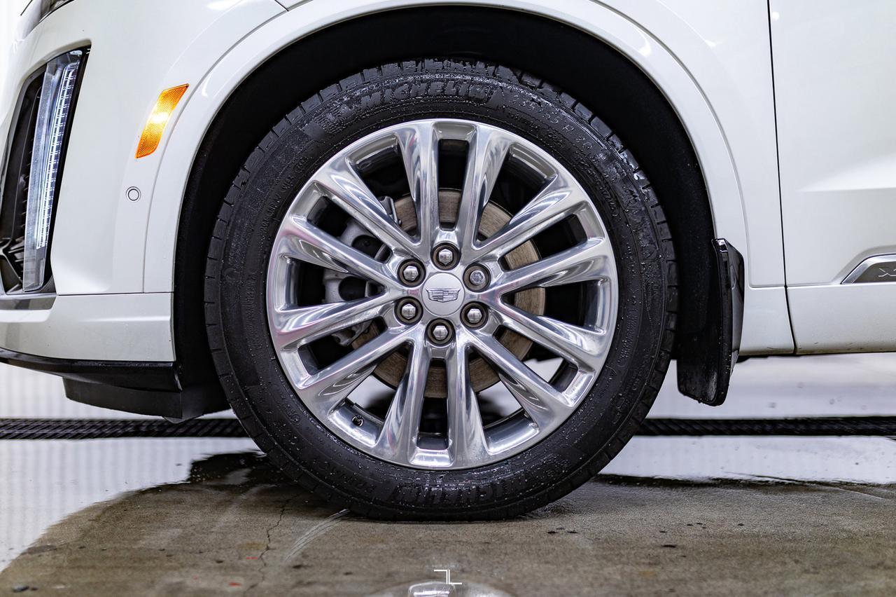 2023 Cadillac XT6 AWD Premium Luxury Leather Roof Nav BCam Red Deer AB