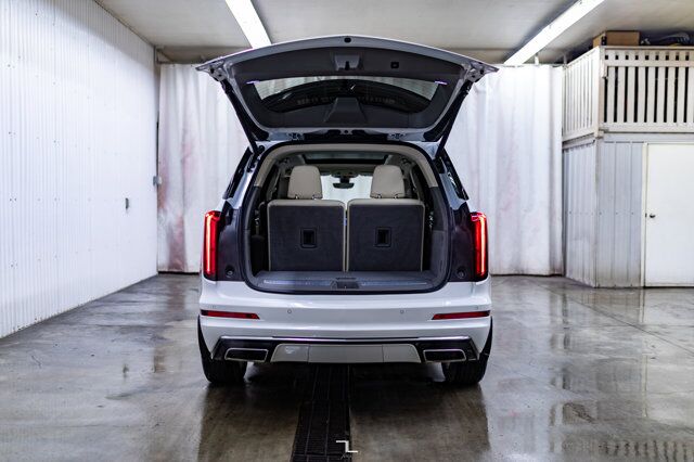 2023 Cadillac XT6 AWD Premium Luxury Leather Roof Nav BCam Red Deer AB