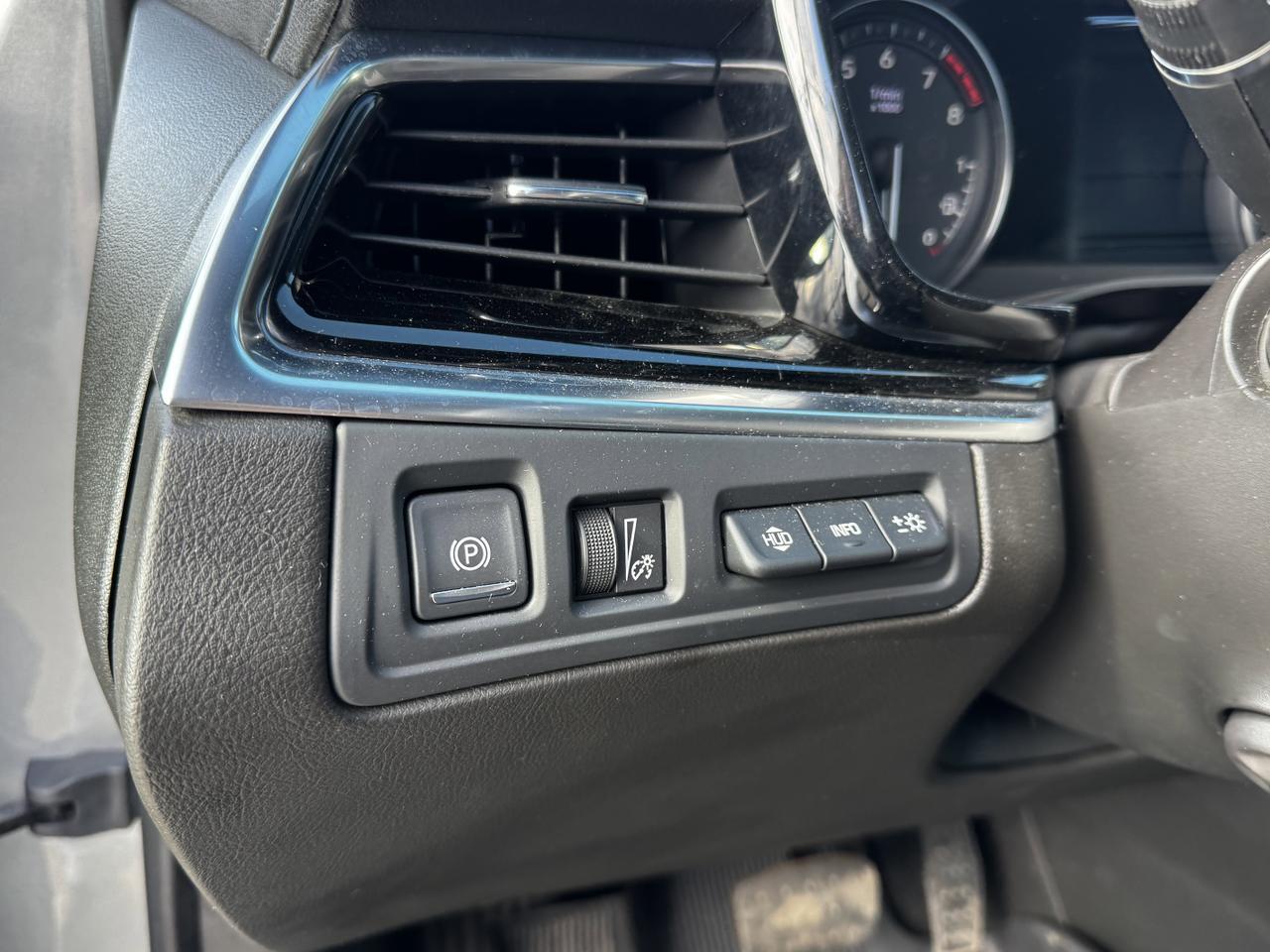 2023 Cadillac XT6 AWD Premium Luxury SUV | V6 | Low KMs | Remote Start | Hands Free Liftgate | Backup Camera Redwater AB