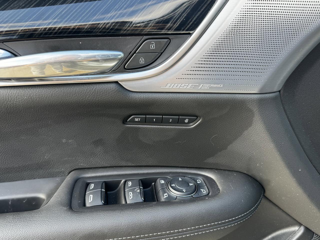 2023 Cadillac XT6 AWD Premium Luxury SUV | V6 | Low KMs | Remote Start | Hands Free Liftgate | Backup Camera Redwater AB