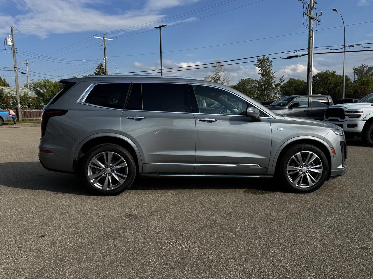 2023 Cadillac XT6 AWD Premium Luxury SUV | V6 | Low KMs | Remote Start | Hands Free Liftgate | Backup Camera Redwater AB