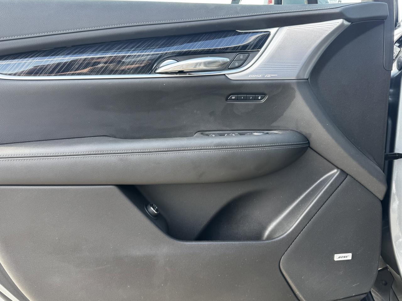 2023 Cadillac XT6 AWD Premium Luxury SUV | V6 | Low KMs | Remote Start | Hands Free Liftgate | Backup Camera Redwater AB