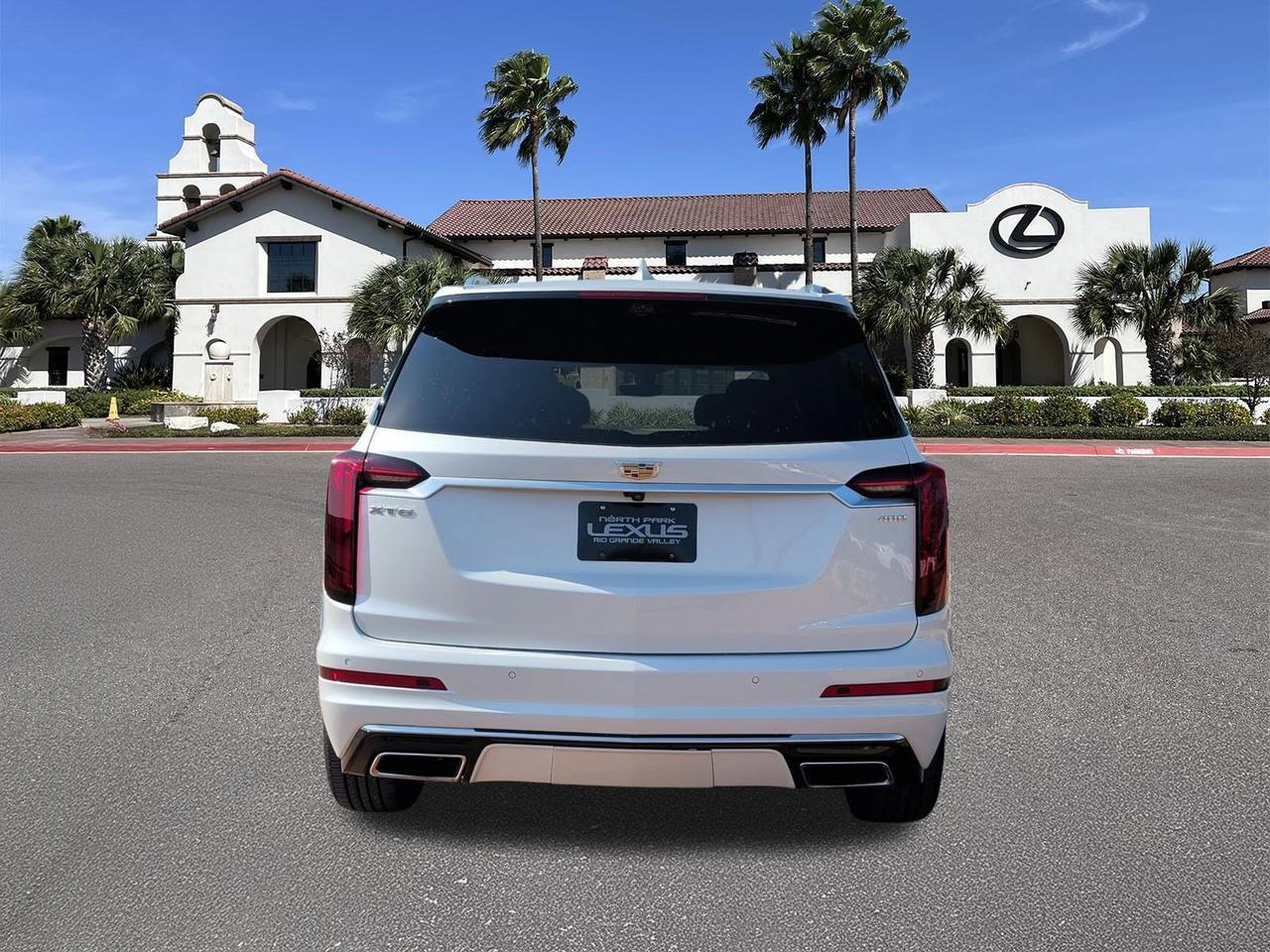 2023 Cadillac XT6 FWD Premium Luxury