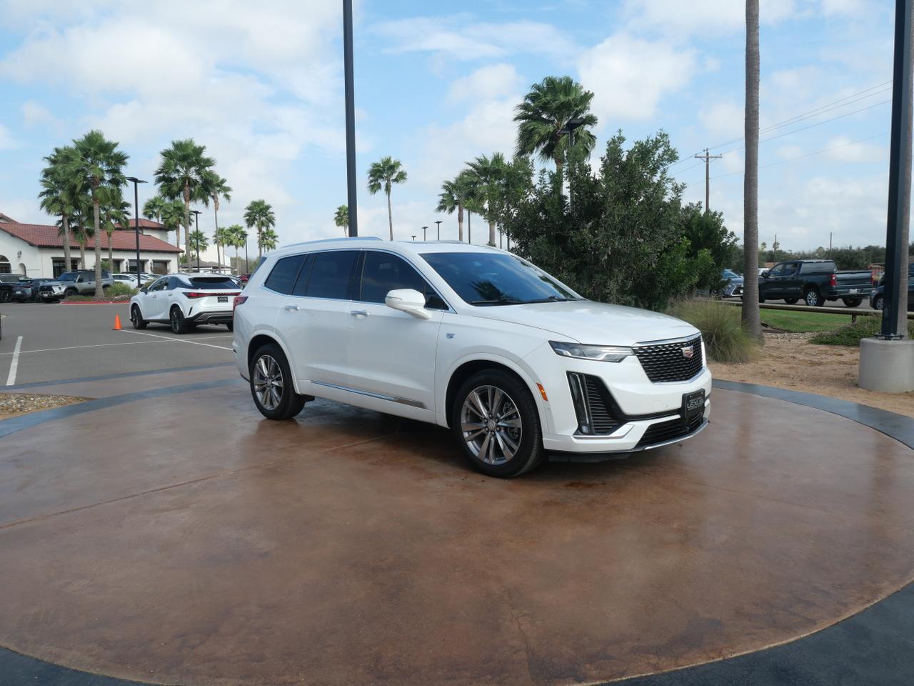 2023 Cadillac XT6 FWD Premium Luxury