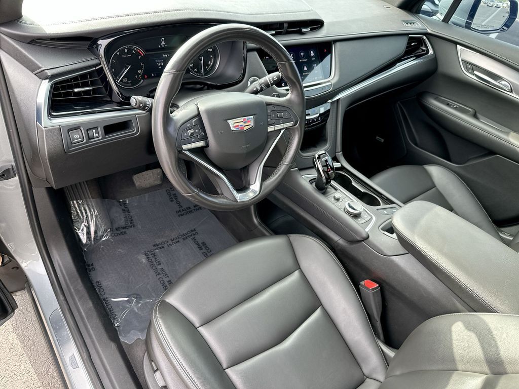 2023 Cadillac XT6 Luxury