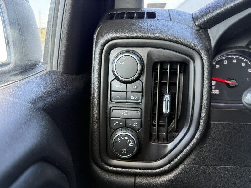 2023 Chevrolet 1500 4x4 5.3L V8 10k mi's! Work Truck Collinsville OK