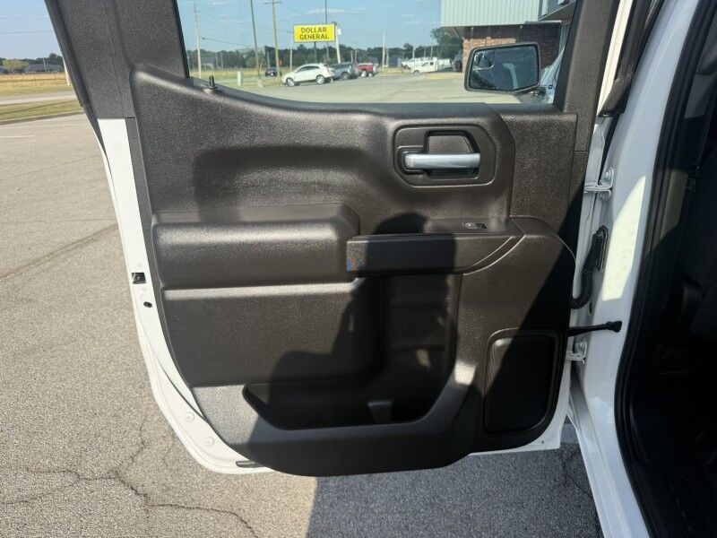 2023 Chevrolet 1500 4x4 5.3L V8 10k mi's! Work Truck Collinsville OK