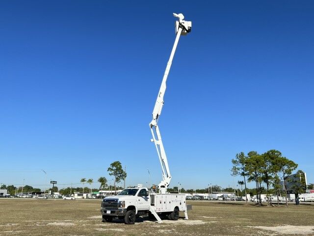 2023 Chevrolet 6500 HD 4x2 59' Dur-A-Lift DPM2-52DU Material Handling Insulated Bucket Truc