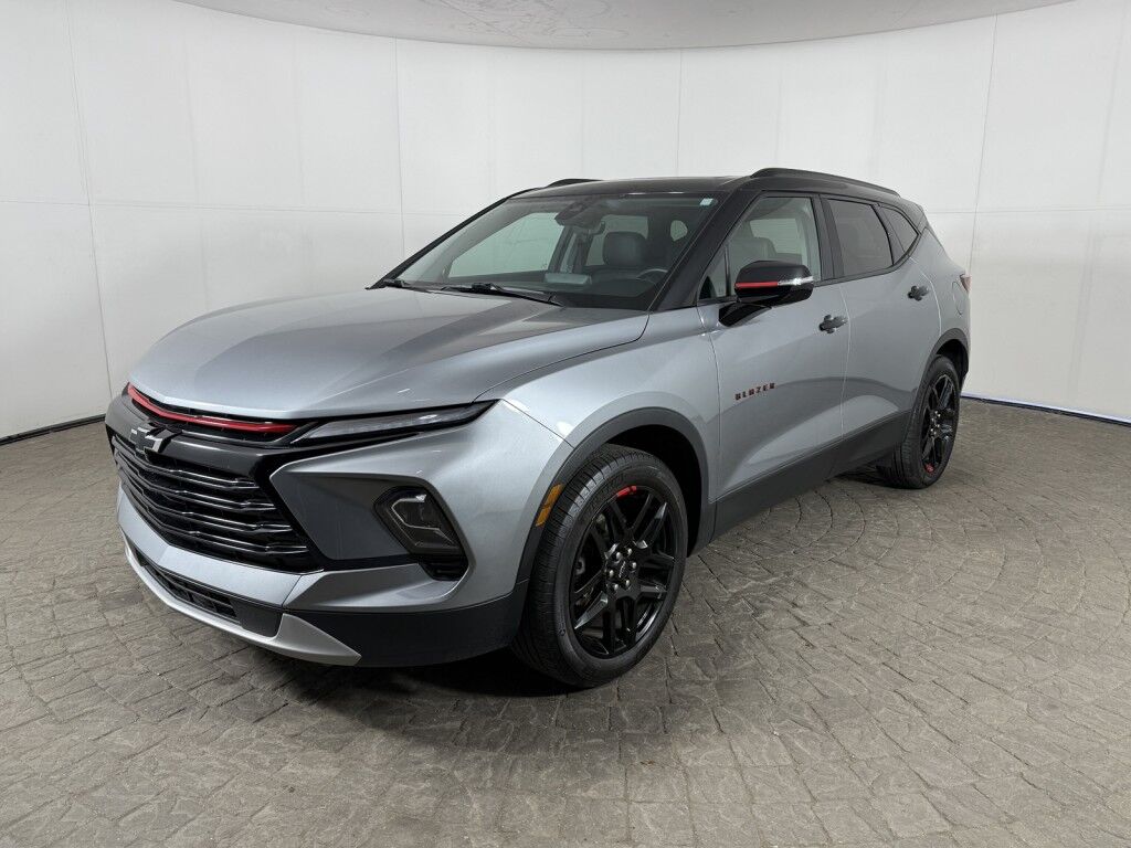 2023 Chevrolet Blazer AWD 3LT Redline w/Panoramic Sunroof/Sound & Tech Maumee OH