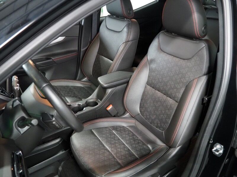 2023 Chevrolet Bolt EUV Premier *REDLINE PKG, SUPER CRUISE, PANO MOONROOF, NAVIGATION, SAFETY ALERTS, 360 CAMERAS, COLOR TOUCHSCREEN, LEATHER, CLIMATE SEATS, HEATED STEERING, REMOTE START, BOSE, WIRELESS CHARGING, ANROID & APPLE Round Rock TX