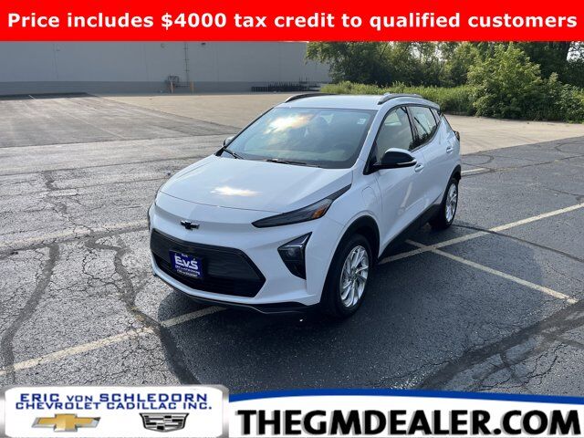 2023 Chevrolet Bolt EUV Price includes $4000 tax credit to qualified customers LT w/DC-FastCharging Milwaukee WI