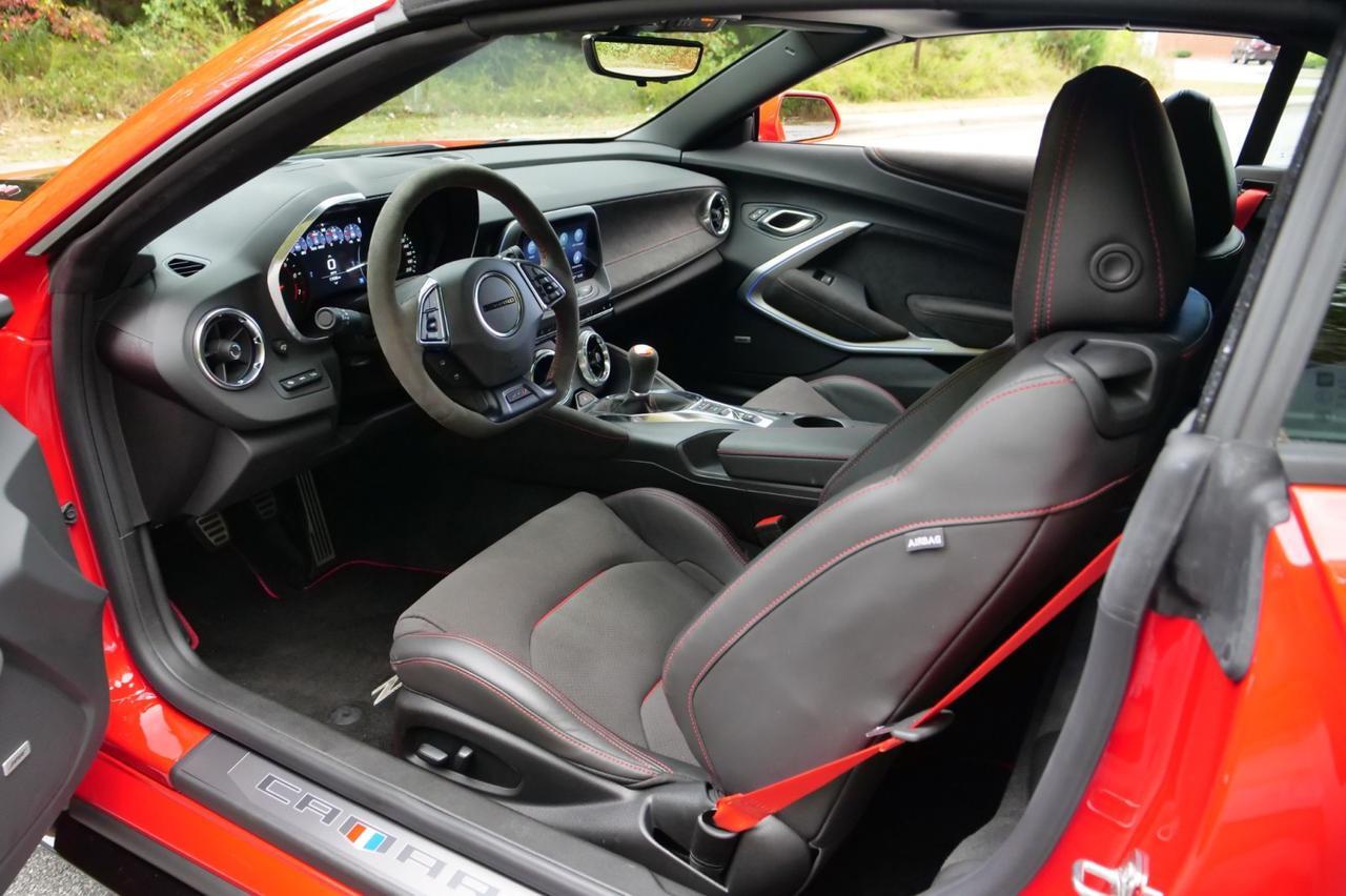 2023 Chevrolet Camaro Convertible ZL1 / Manual / Supercharged V8! Lincolnton NC