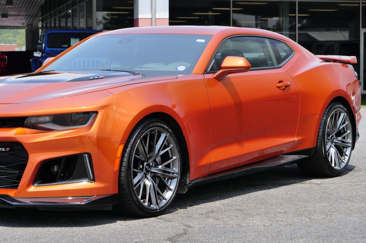 2023 Chevrolet Camaro ZL1 / Manual / 6.2L Supercharged V8 / Corsa Exhaust! Lincolnton NC
