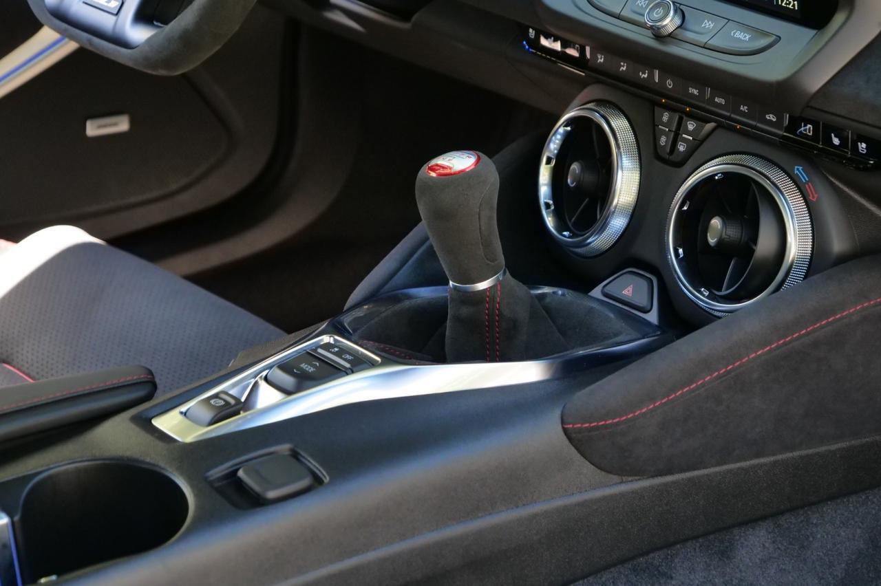 2023 Chevrolet Camaro ZL1 / Manual / Supercharged V8 / Cooled Seats! Lincolnton NC