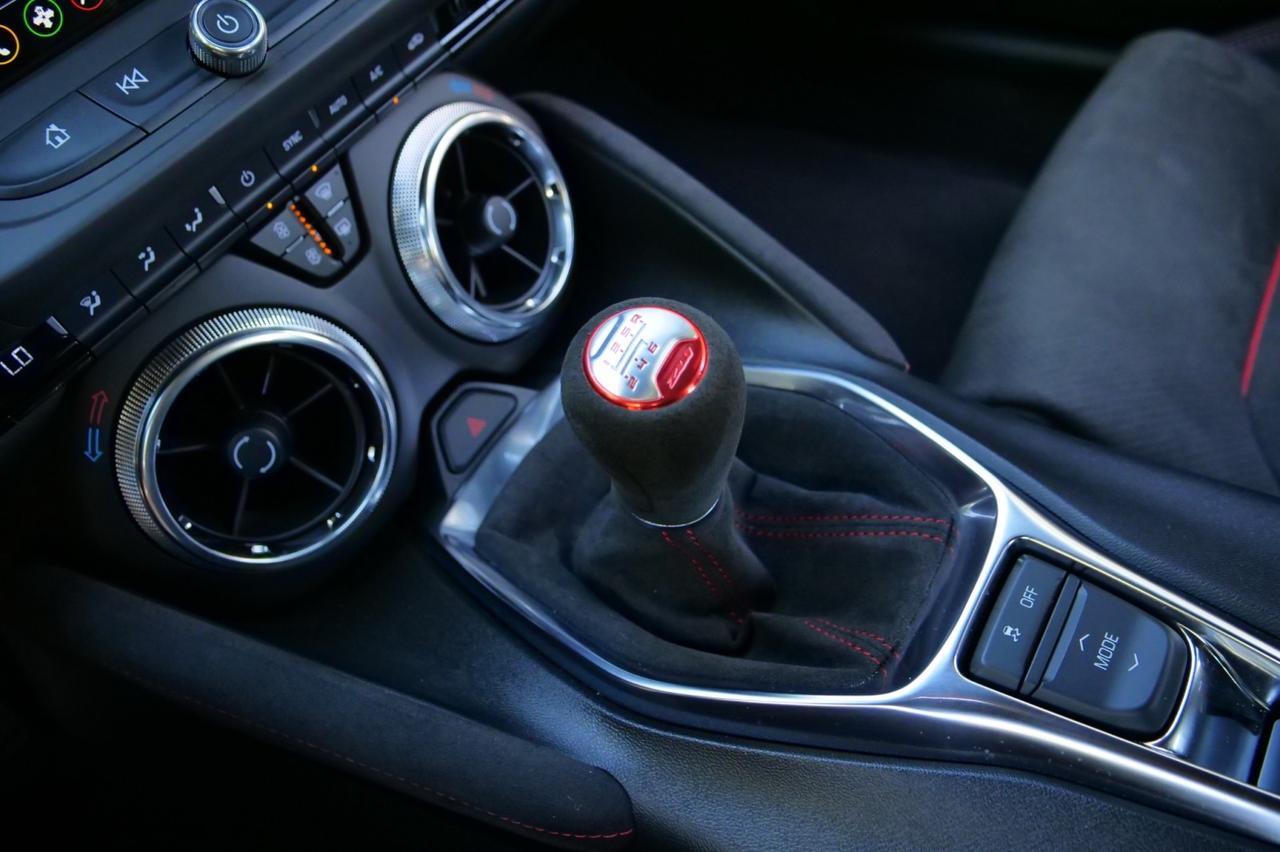 2023 Chevrolet Camaro ZL1 / Manual / Supercharged V8 / Cooled Seats! Lincolnton NC