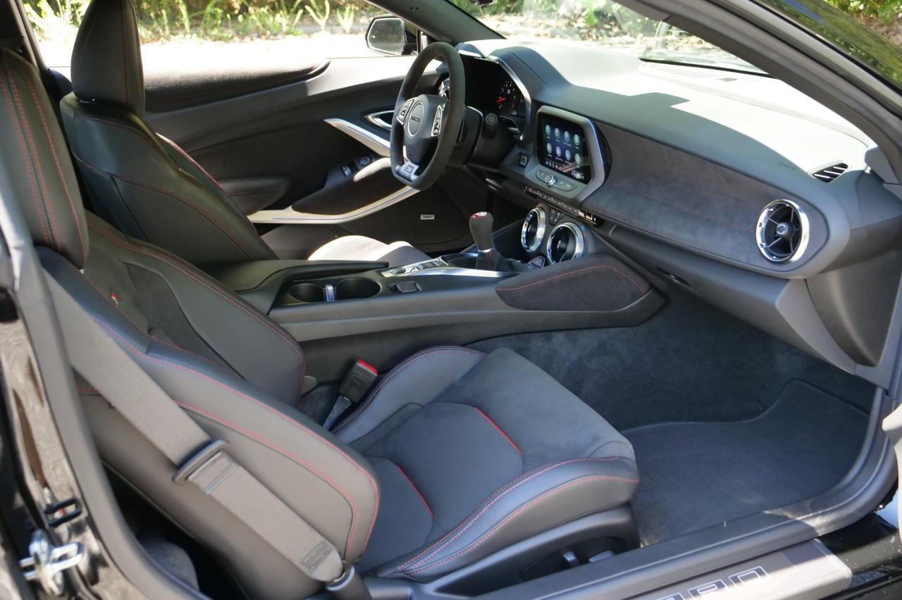 2023 Chevrolet Camaro ZL1 / Manual / Supercharged V8 / Cooled Seats! Lincolnton NC