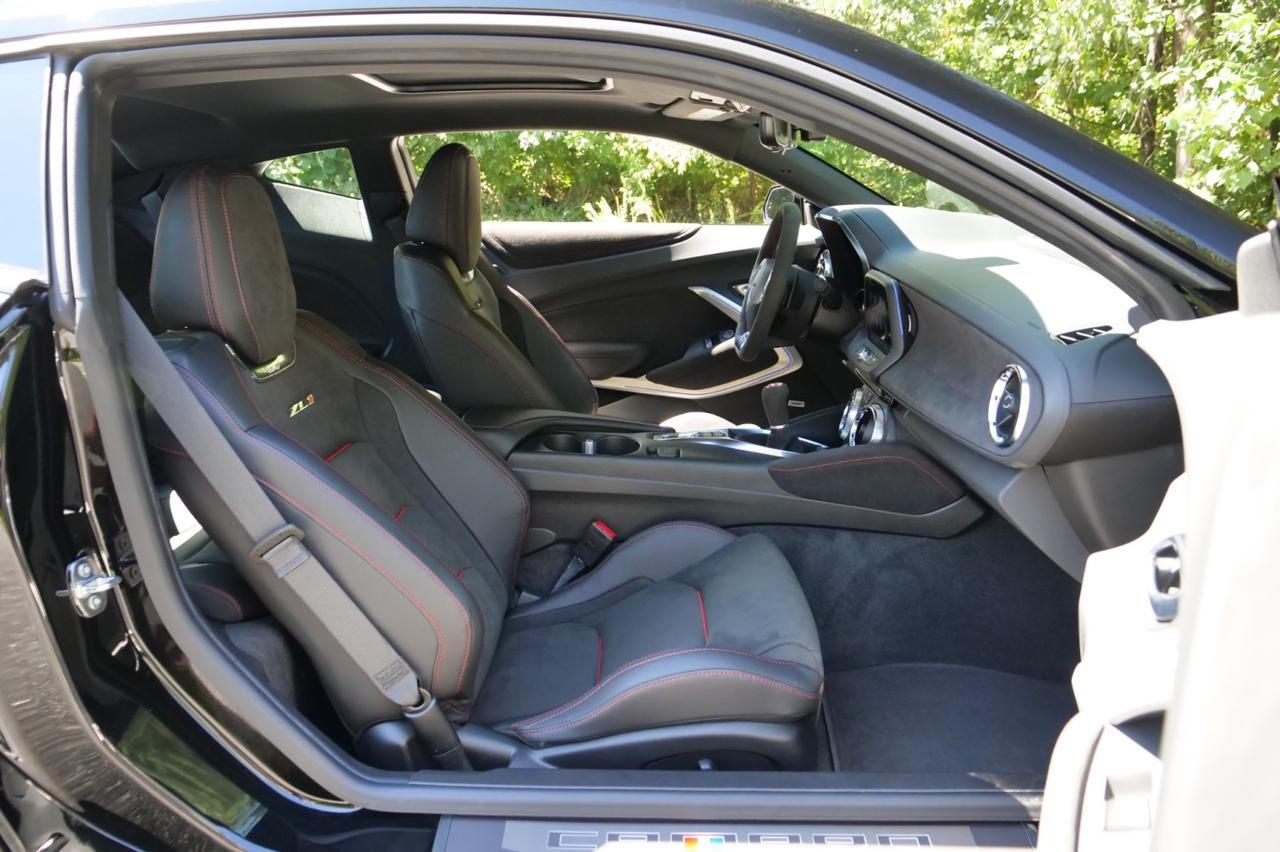 2023 Chevrolet Camaro ZL1 / Manual / Supercharged V8 / Cooled Seats! Lincolnton NC