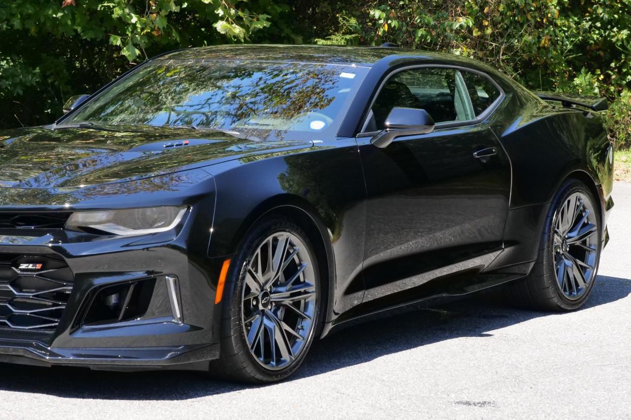 2023 Chevrolet Camaro ZL1 / Manual / Supercharged V8 / Cooled Seats! Lincolnton NC