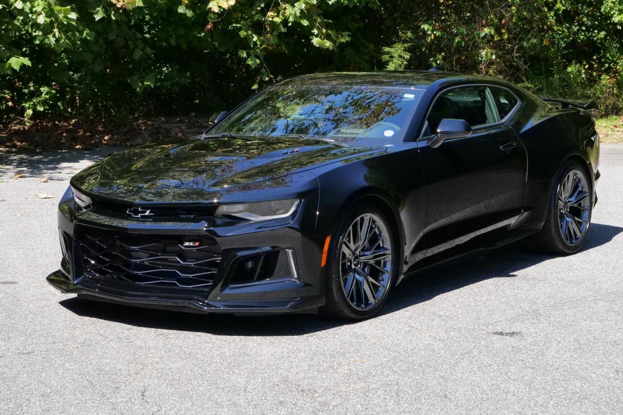 2023 Chevrolet Camaro ZL1 / Manual / Supercharged V8 / Cooled Seats! Lincolnton NC