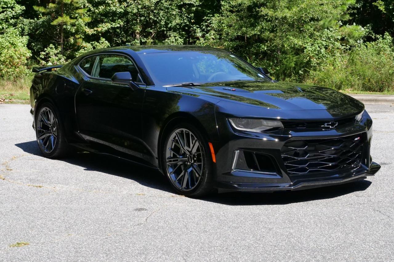 2023 Chevrolet Camaro ZL1 / Manual / Supercharged V8 / Cooled Seats! Lincolnton NC