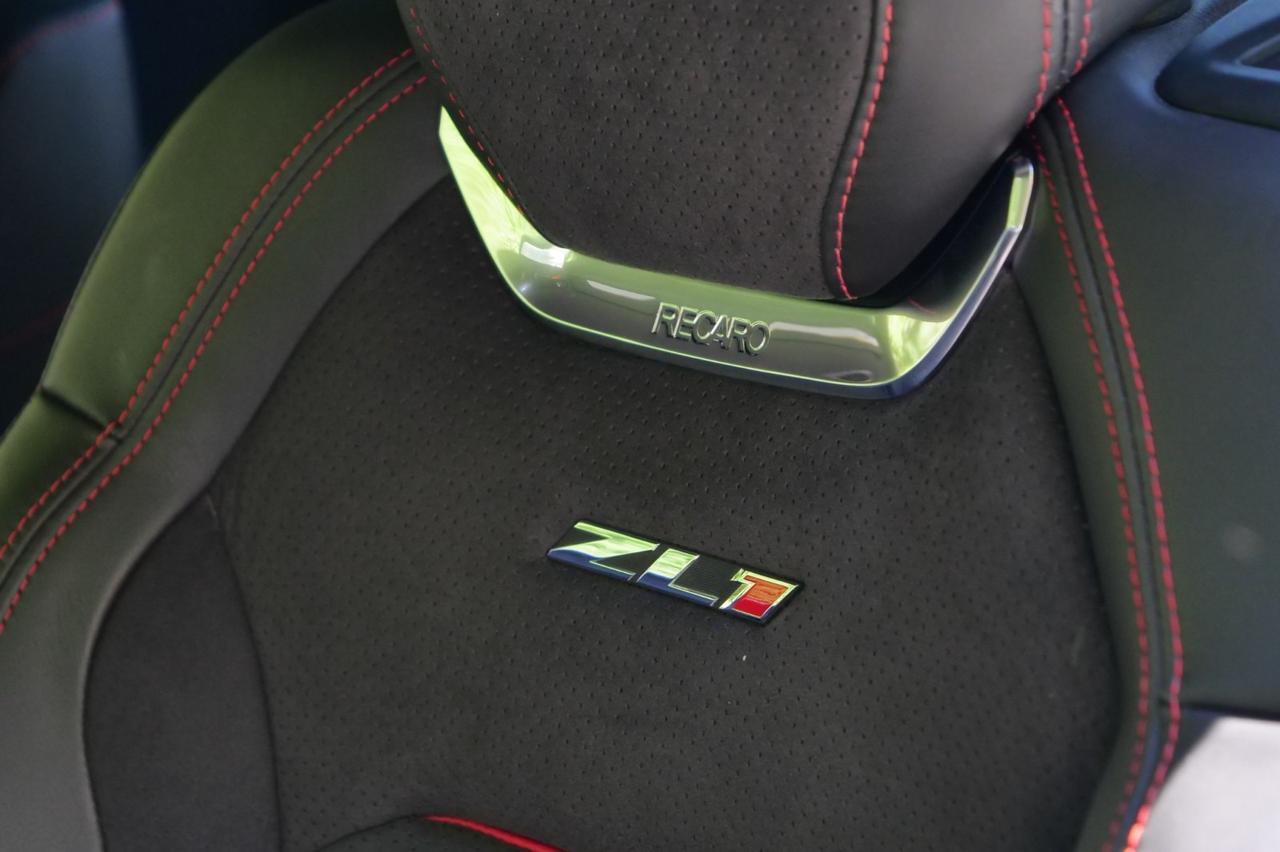 2023 Chevrolet Camaro ZL1 / Manual / Supercharged V8 / Cooled Seats! Lincolnton NC