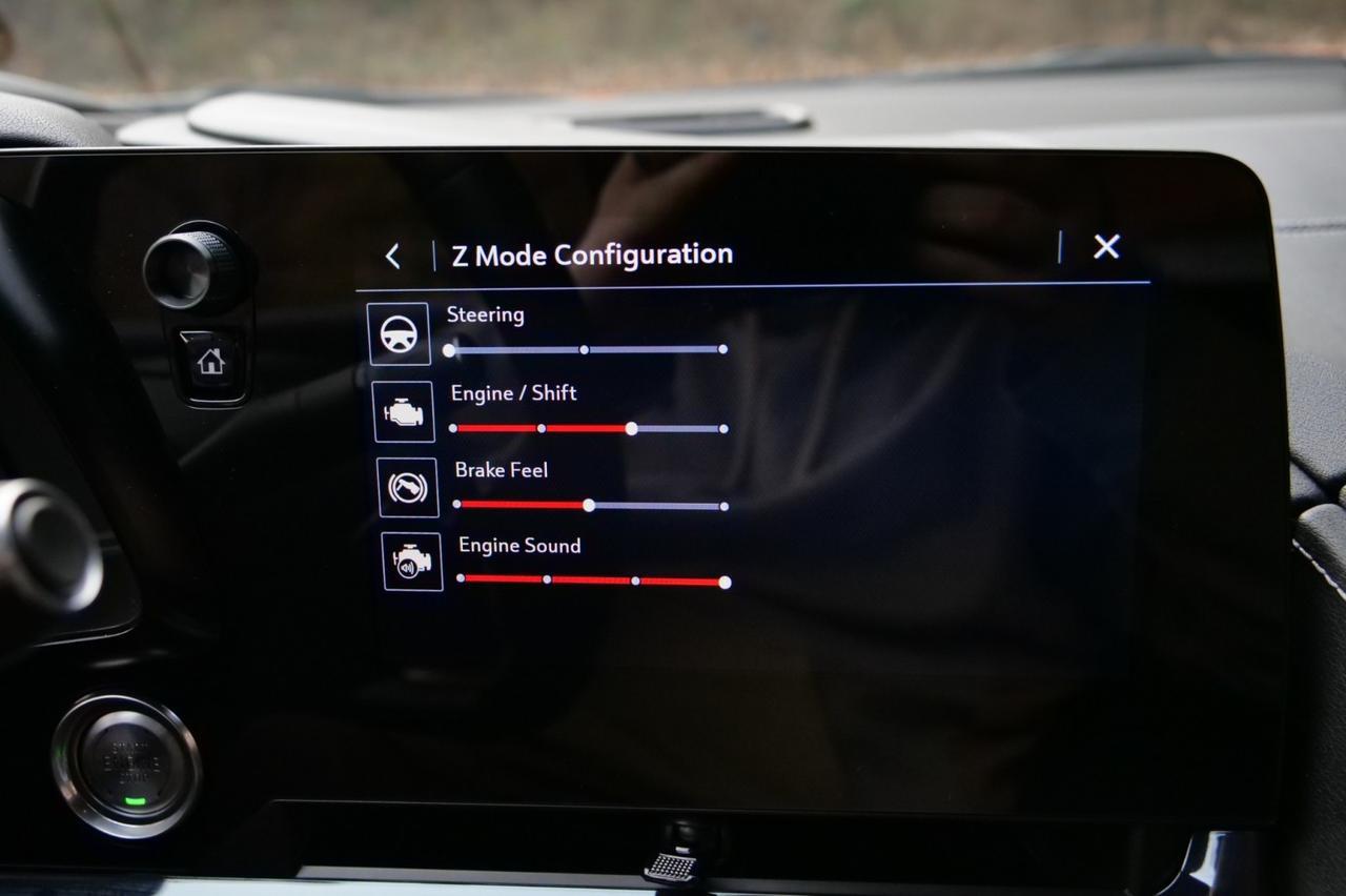 2023 Chevrolet Corvette 2LT / Front Lift Adjust / Performance Exhaust! Lincolnton NC