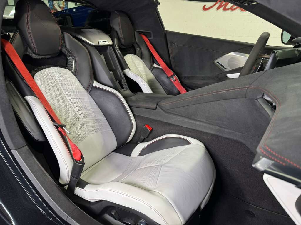 2023 Chevrolet Corvette 3LT 70th Anniversary, Carbon Flash paint, carbon GT2 seats, Bose Performance audio AND MUCH MORE!! Fort Lauderdale FL