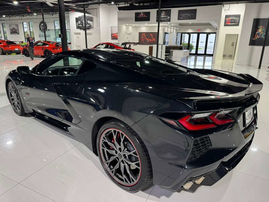 2023 Chevrolet Corvette 3LT 70th Anniversary, Carbon Flash paint, carbon GT2 seats, Bose Performance audio AND MUCH MORE!! Fort Lauderdale FL