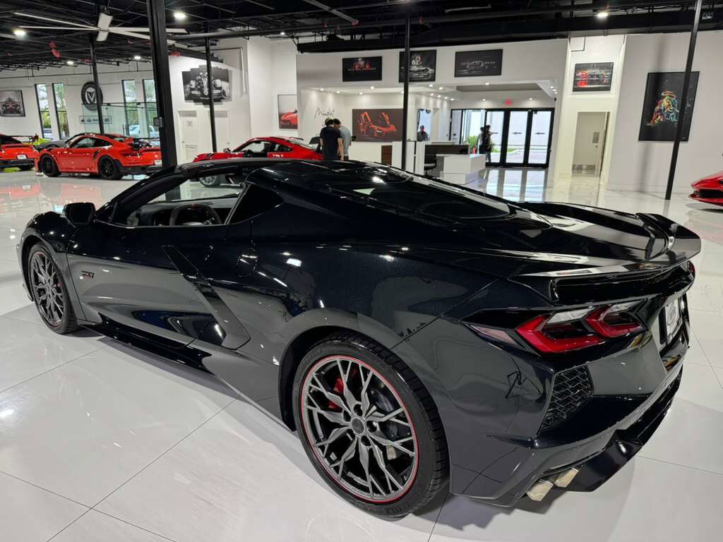 2023 Chevrolet Corvette 3LT 70th Anniversary, Carbon Flash paint, carbon GT2 seats, Bose Performance audio AND MUCH MORE!! Fort Lauderdale FL