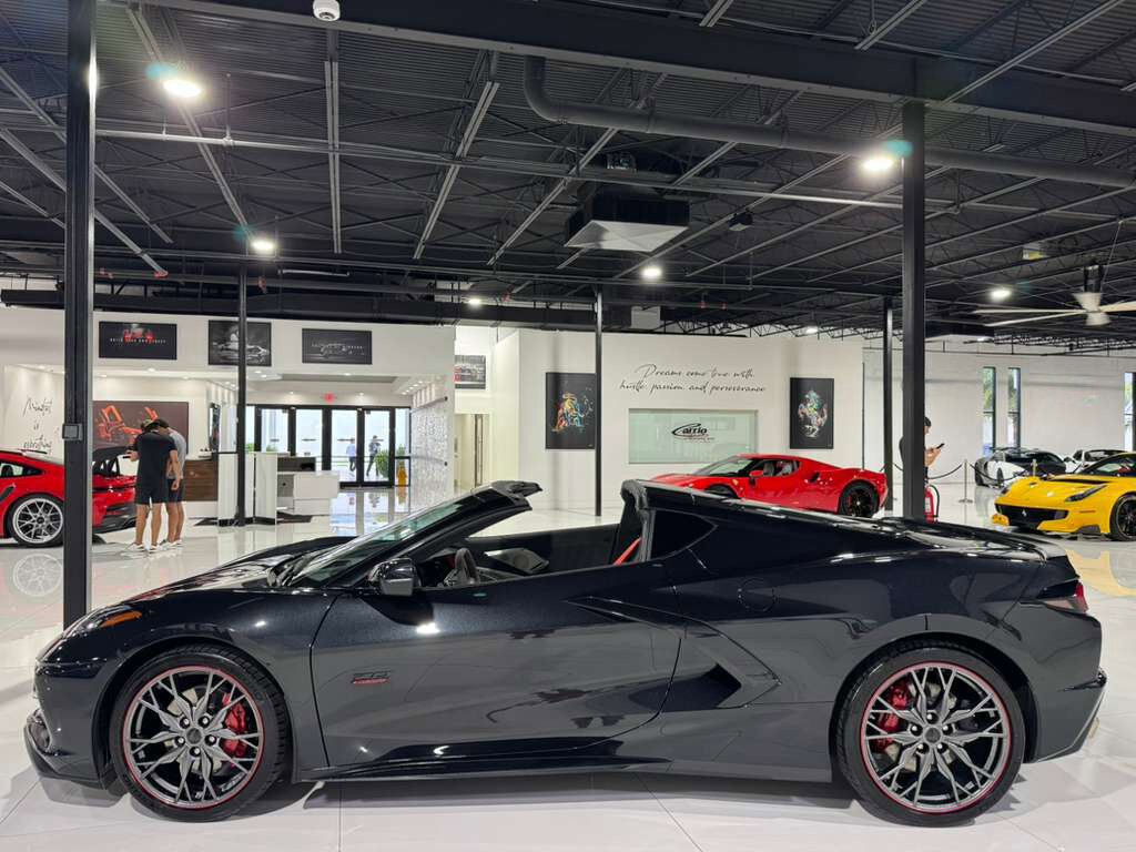 2023 Chevrolet Corvette 3LT 70th Anniversary, Carbon Flash paint, carbon GT2 seats, Bose Performance audio AND MUCH MORE!! Fort Lauderdale FL