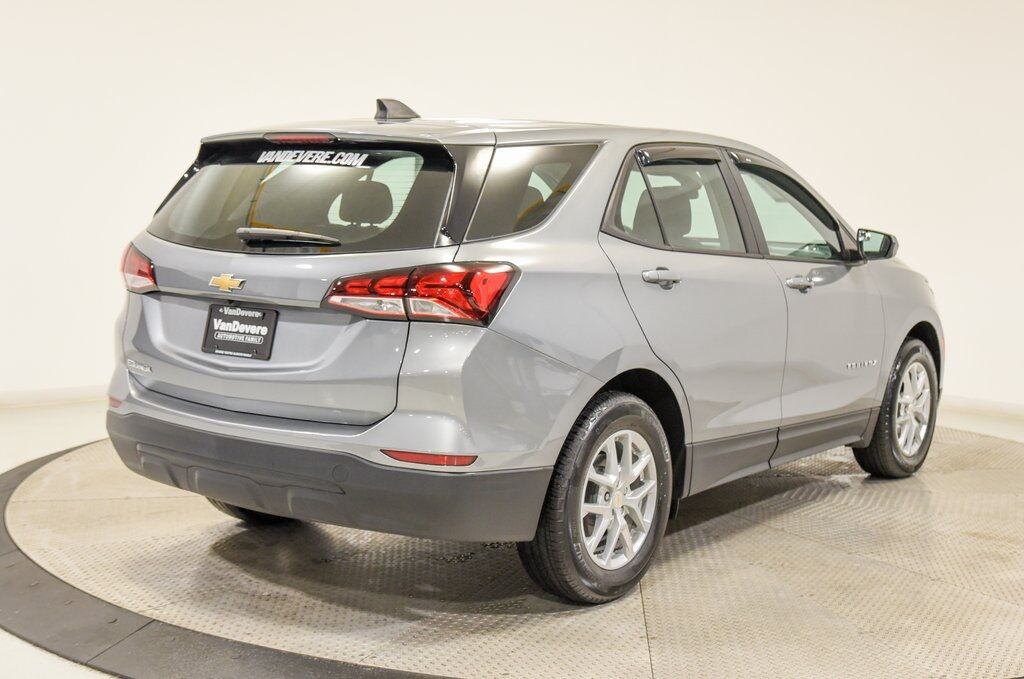 2023 Chevrolet Equinox LS Akron