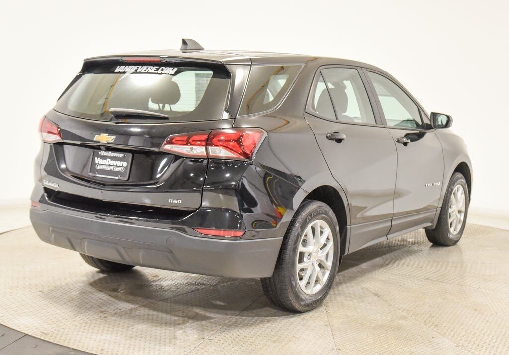 2023 Chevrolet Equinox LS Akron