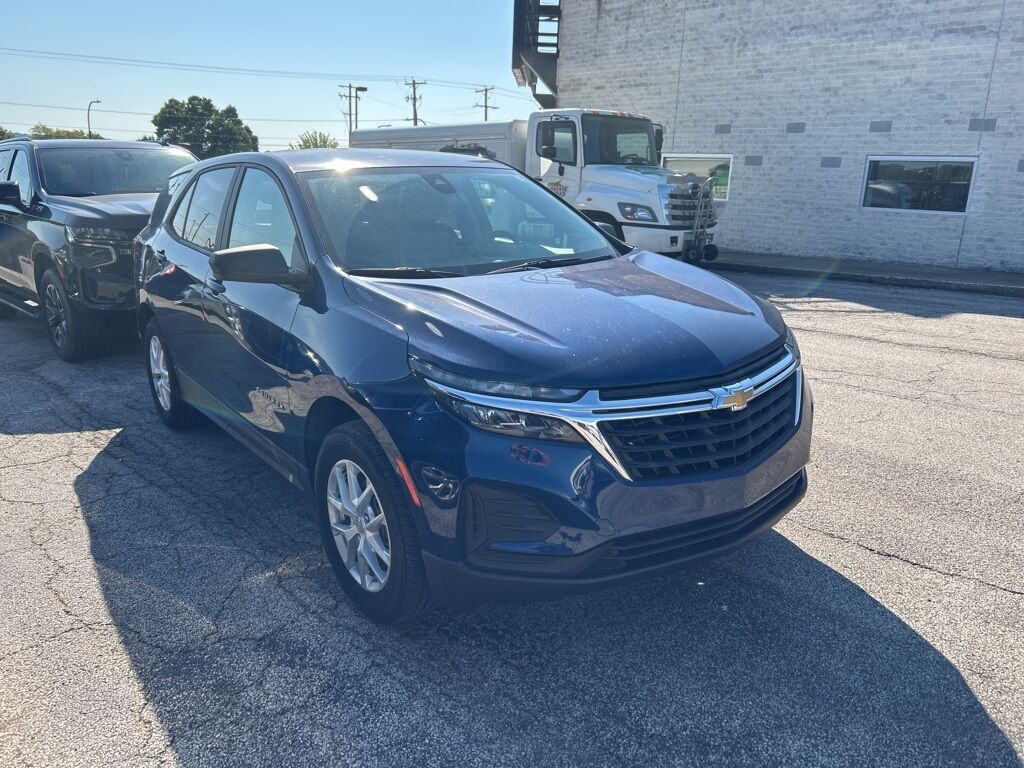 2023 Chevrolet Equinox LS Akron