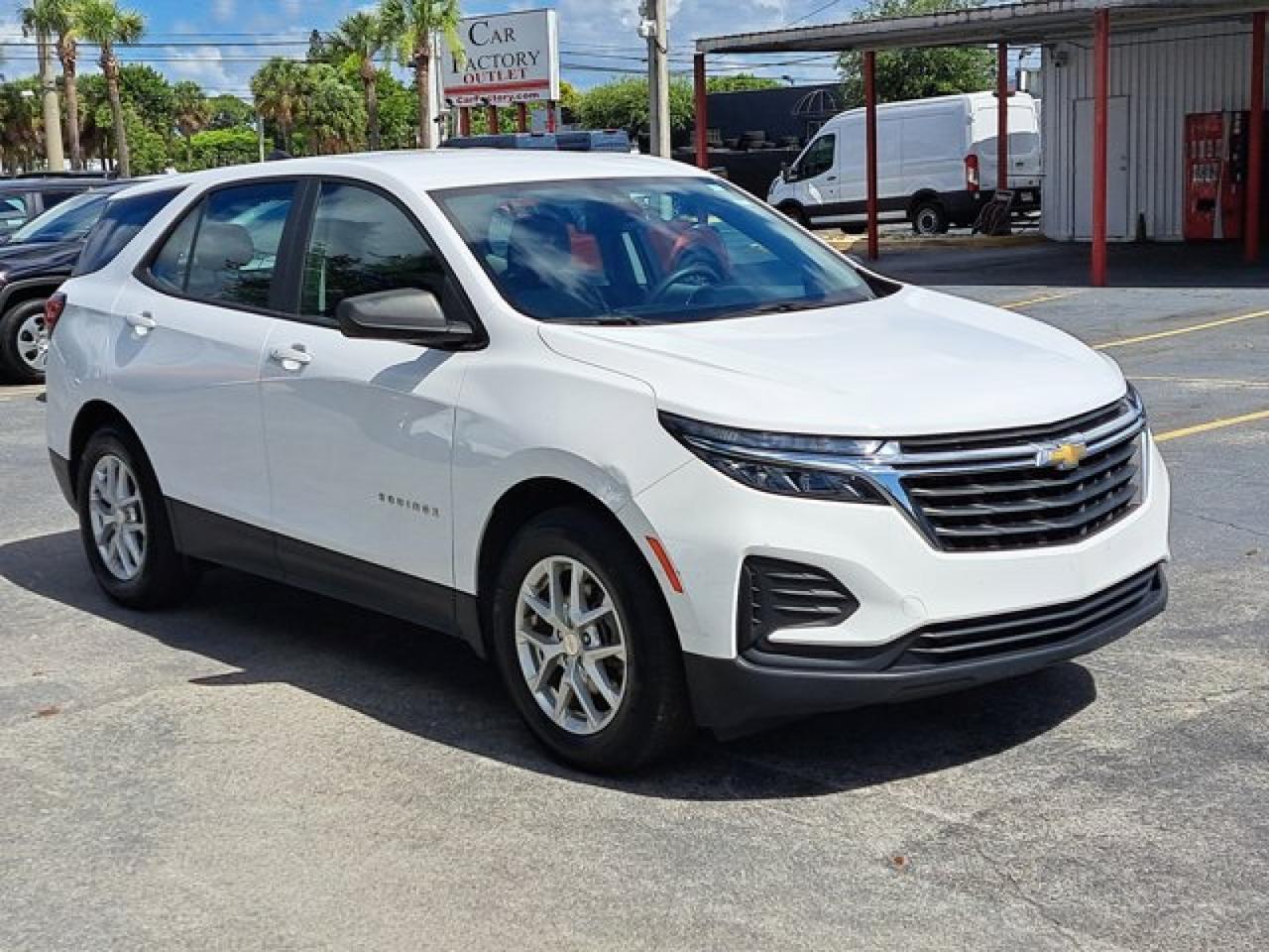 2023 Chevrolet Equinox LS