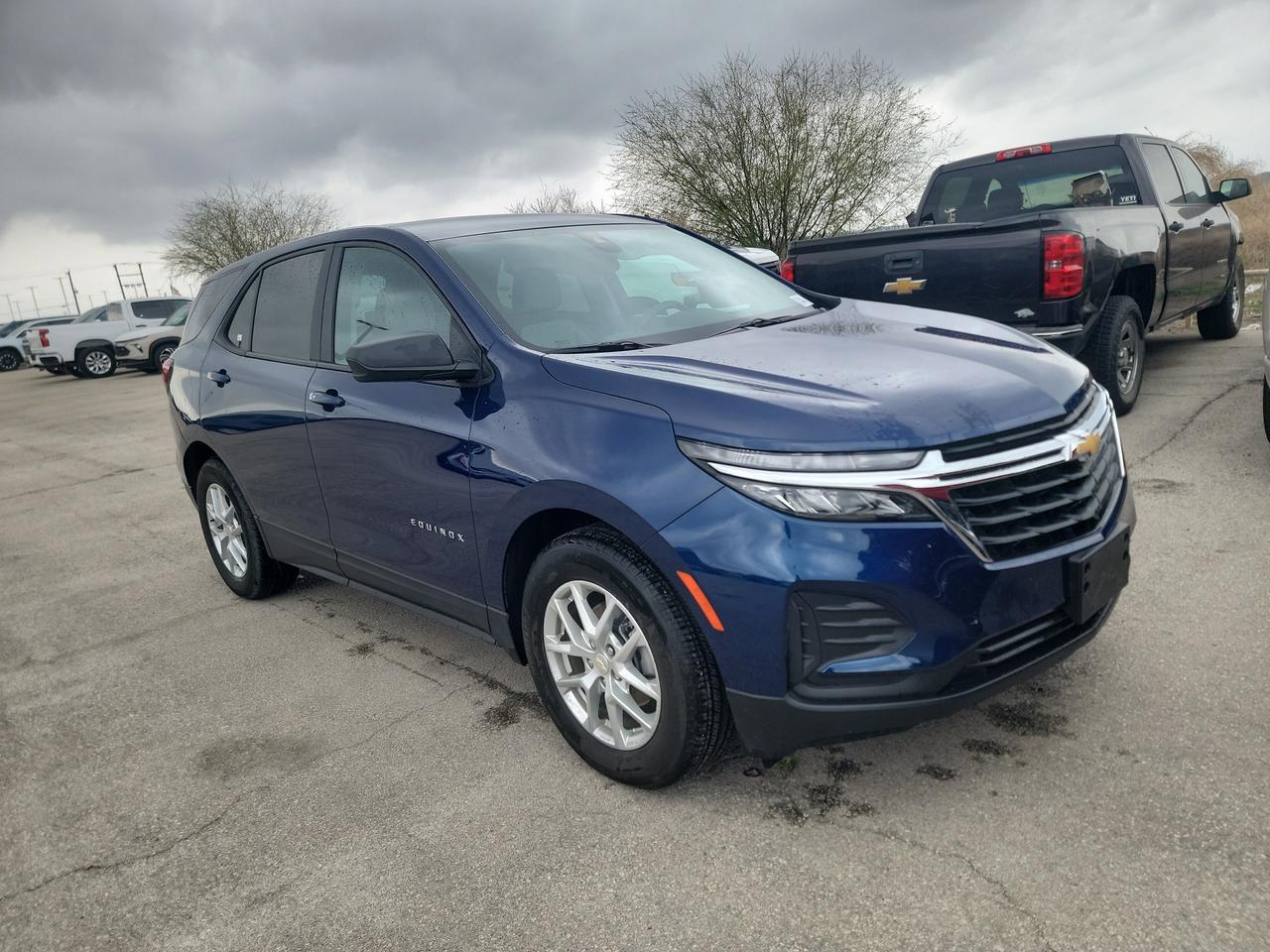 2023 Chevrolet Equinox LS
